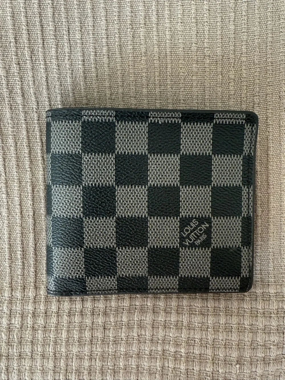 Louis Vuitton Damier Graphite Canvas Wallet - Black & Grey Checker